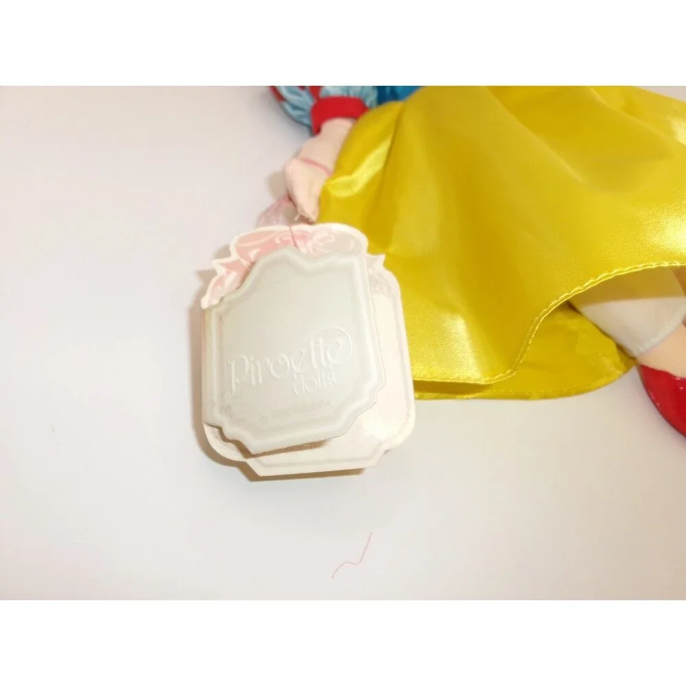 Vintage Applause Piroette Snow White Doll 1980's Vinyl Head Cloth Body 13 in